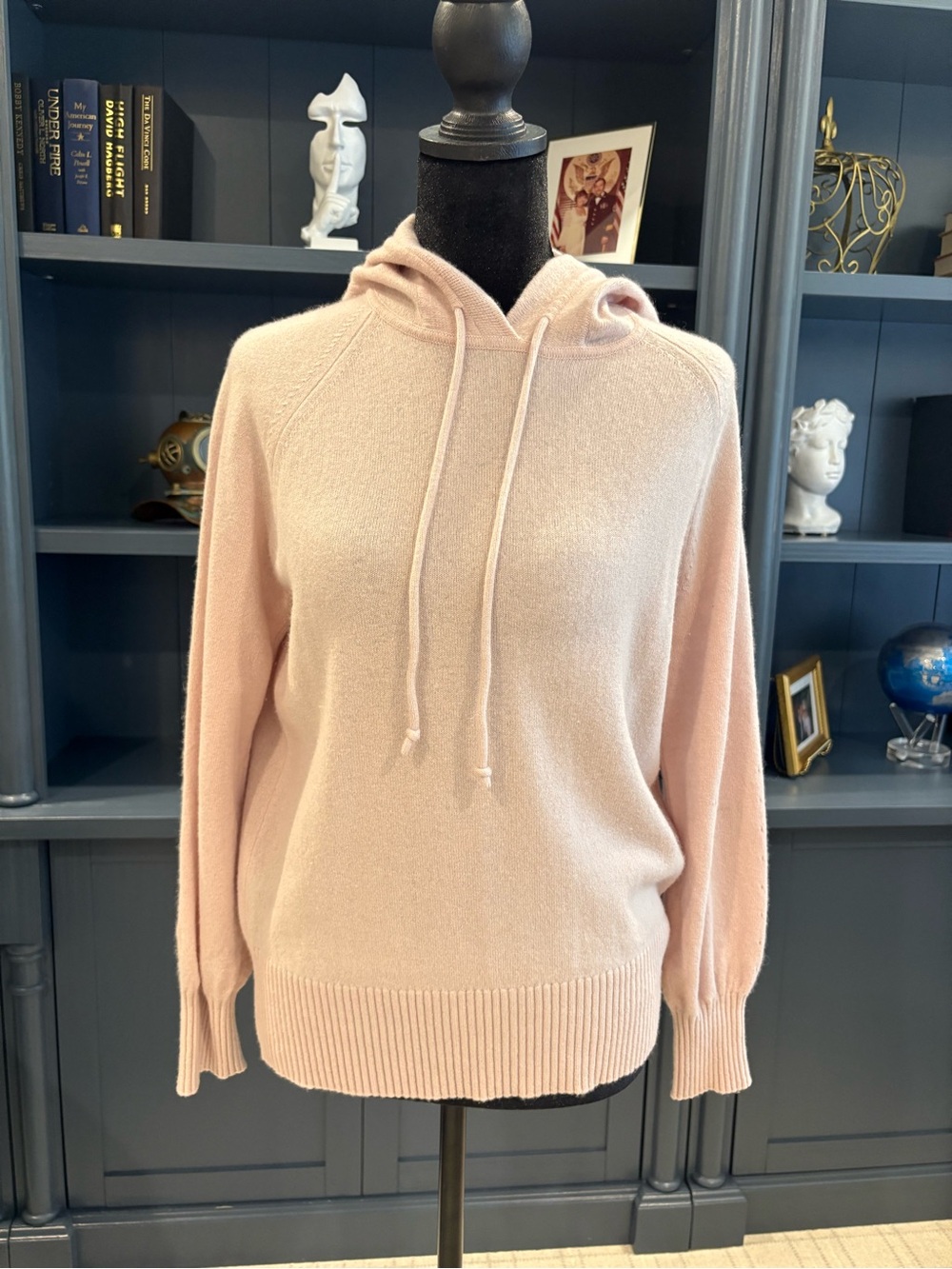 Club Monaco cashmere Women's Pale Pink Hoodie Crew Sweater size small petite